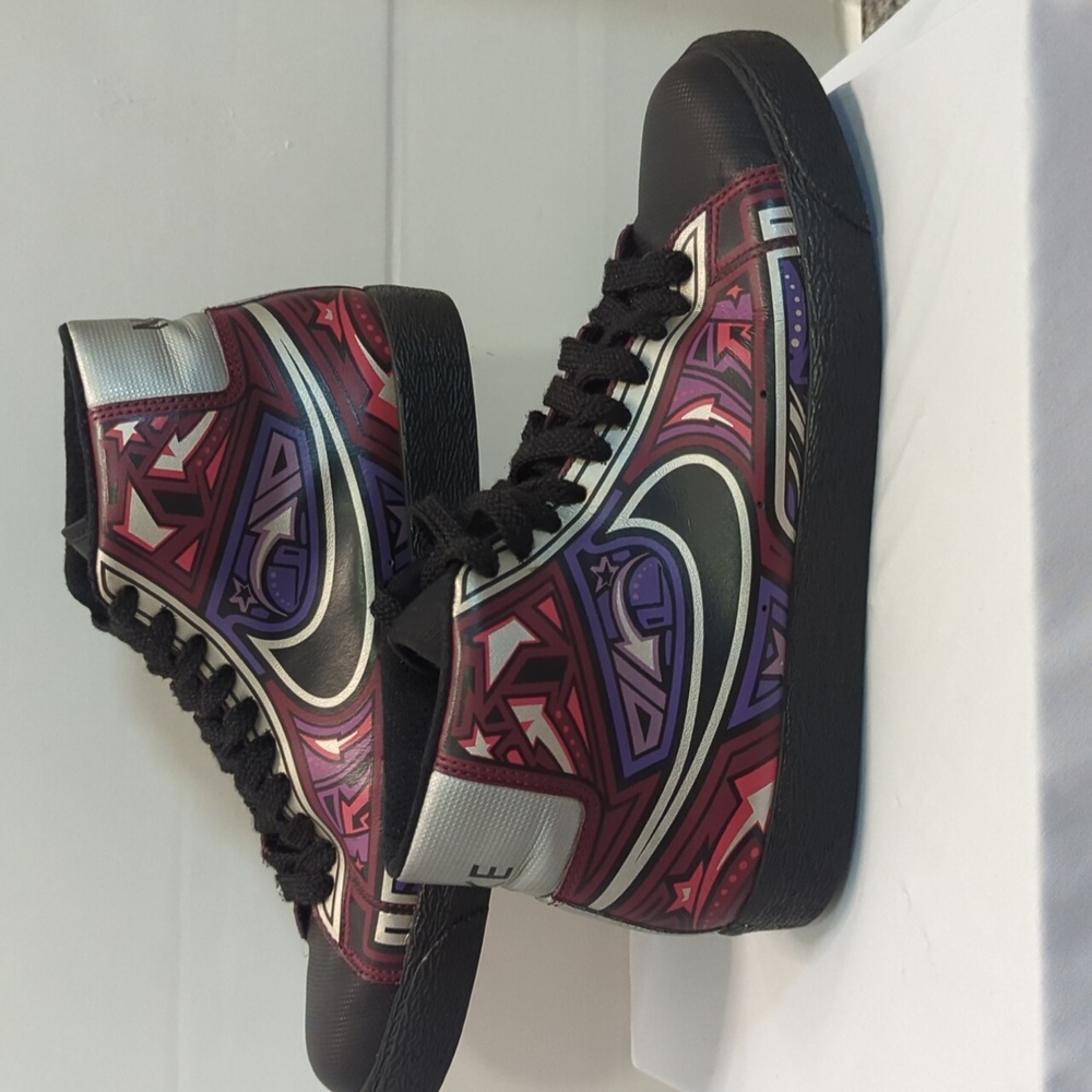 Nike Blazer High top Illustrated  315877-003 size 8.5 #185